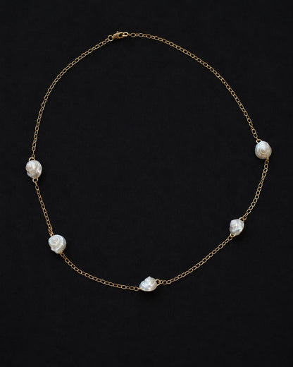 Chain ＆ Whiteshell necklace