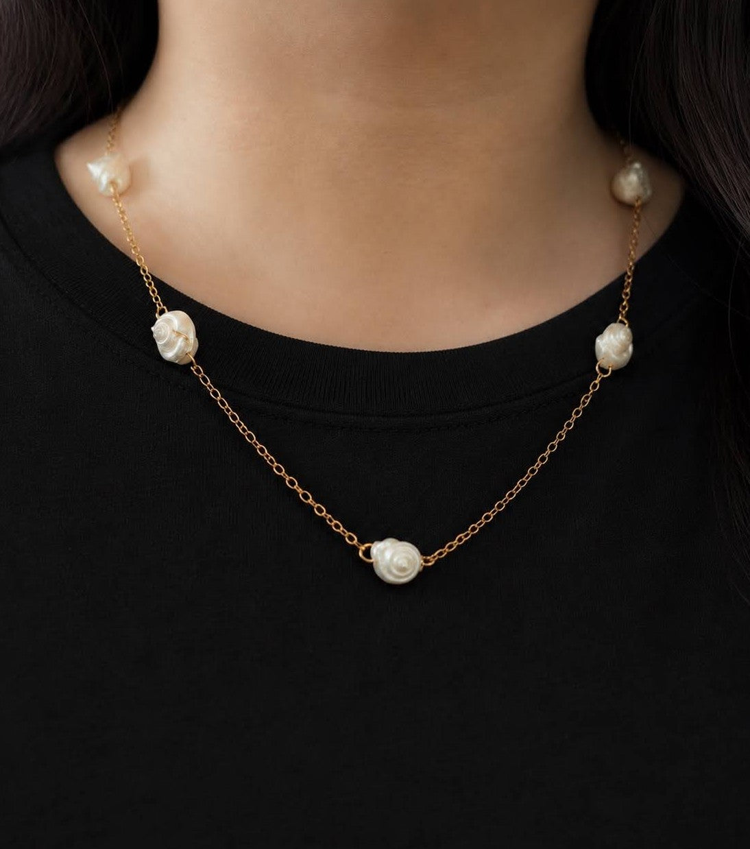 Chain ＆ Whiteshell necklace