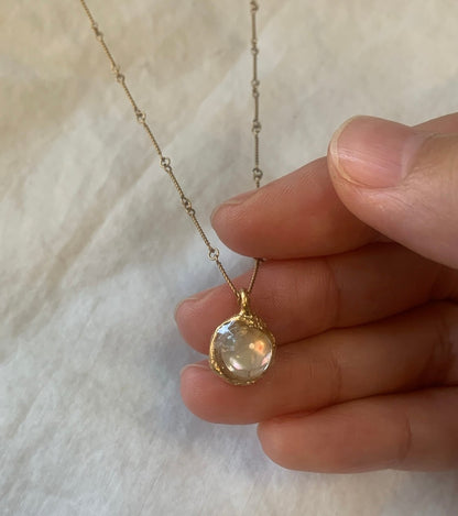Seashell dome necklace