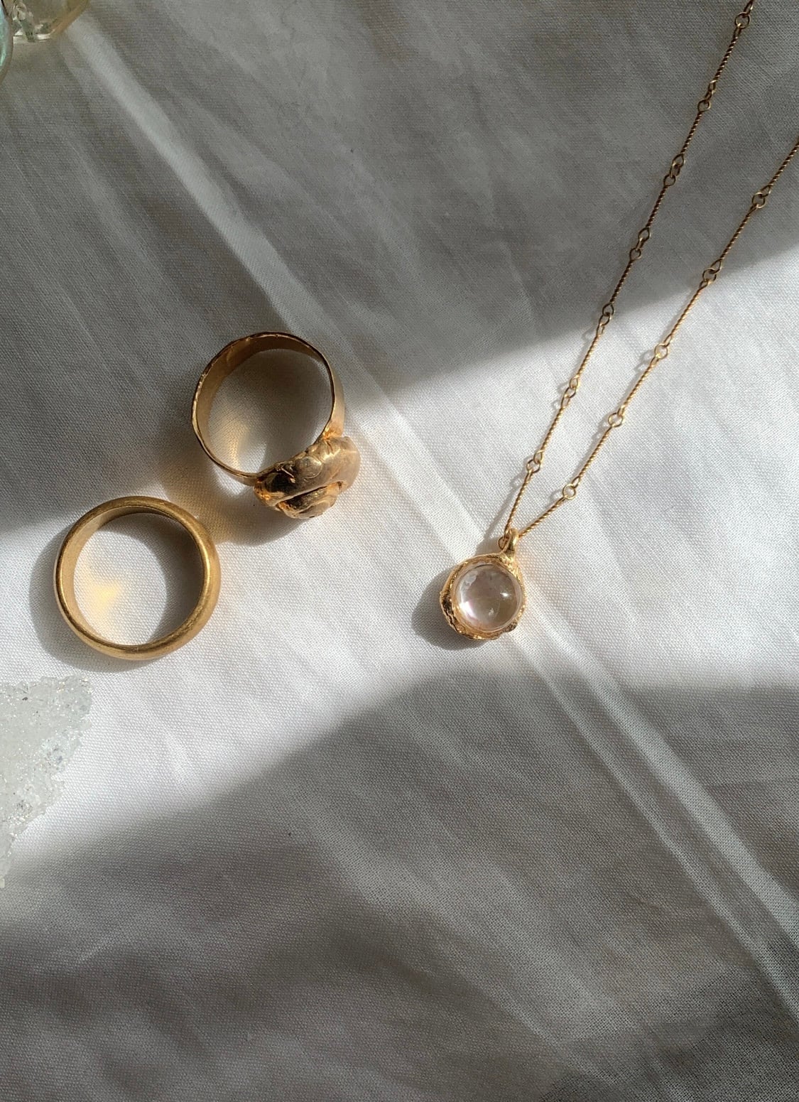 Seashell dome necklace