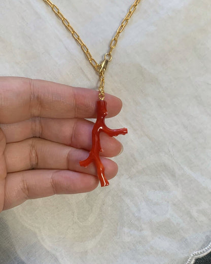 Red coral necklace