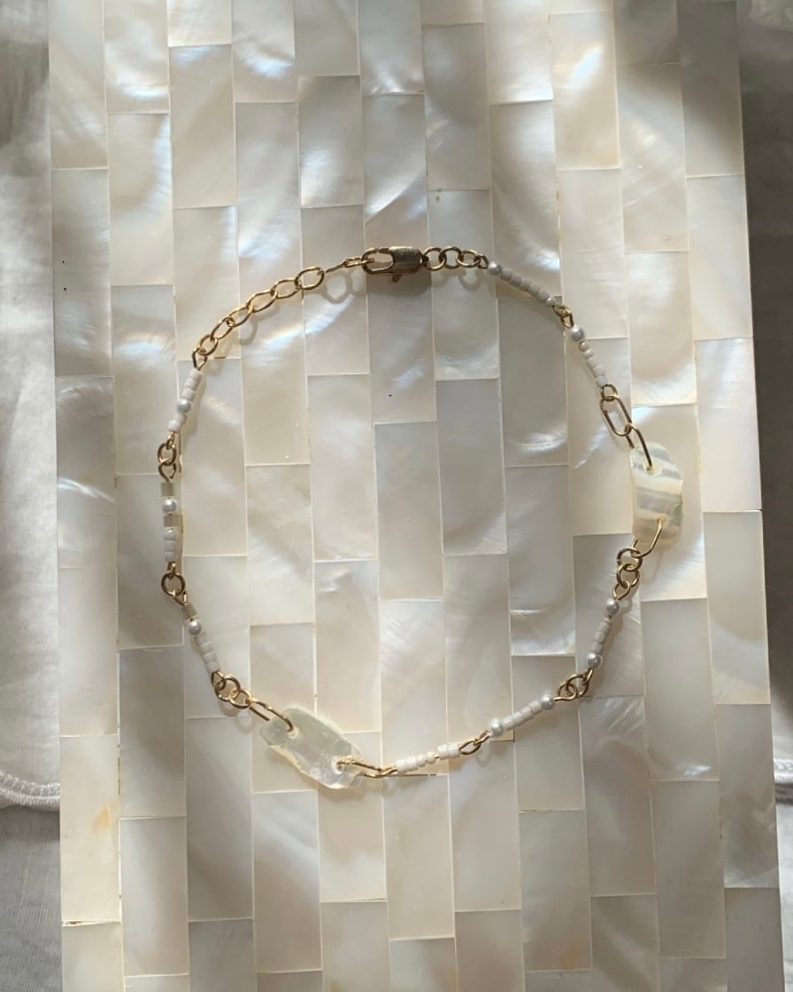 White seashell bracelet