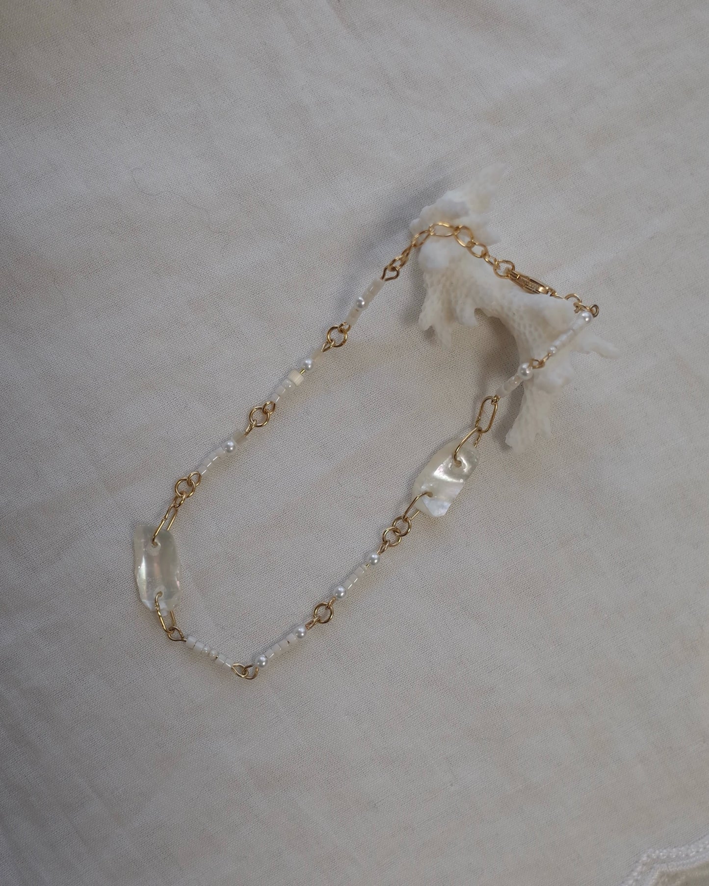 White seashell bracelet