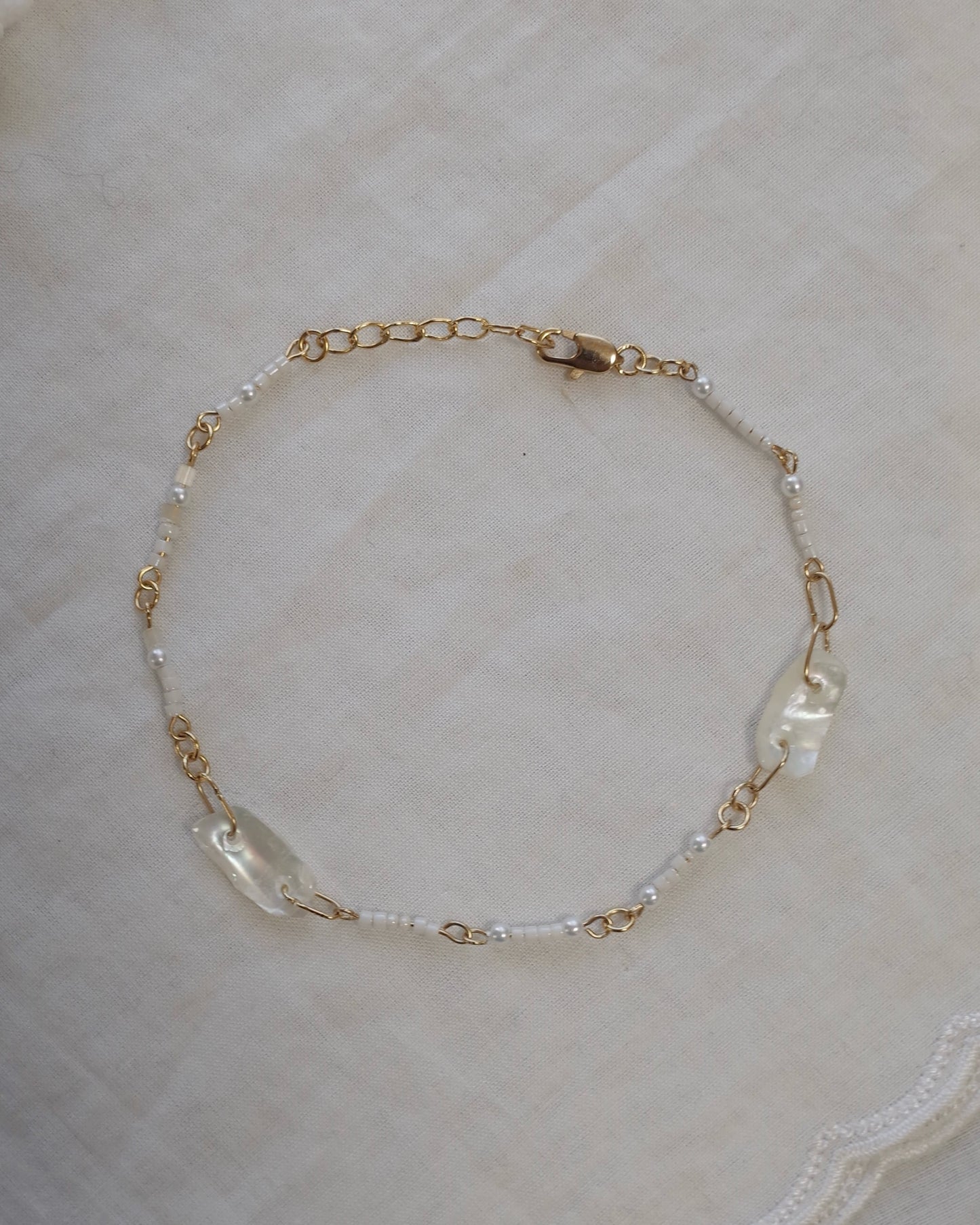 White seashell bracelet