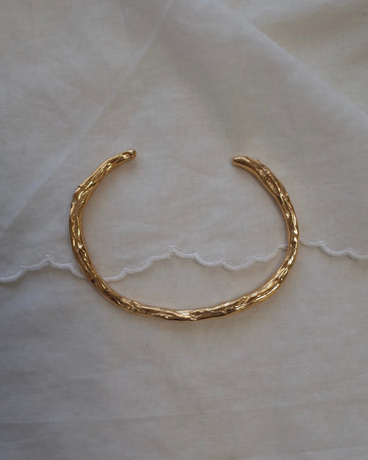 Abstract bangle