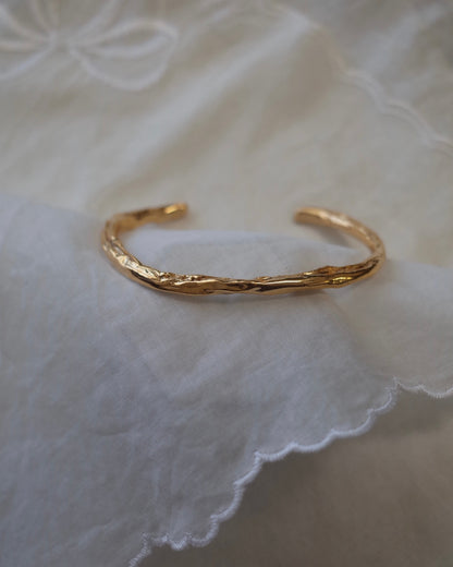 Abstract bangle