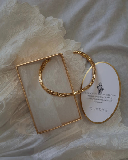 Abstract bangle