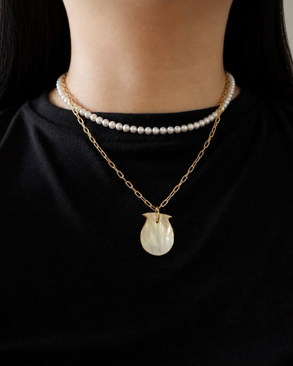 Mother of pearl chain necklace