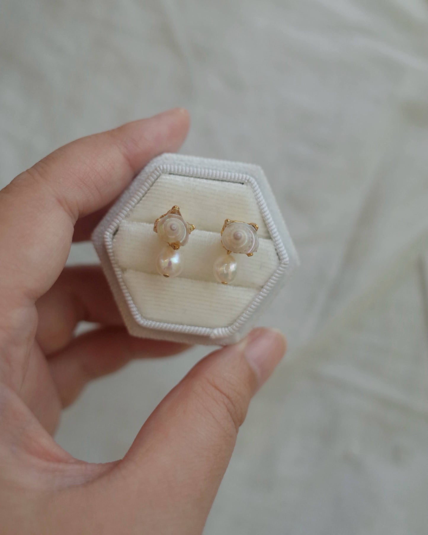 White seashell pearl pierce