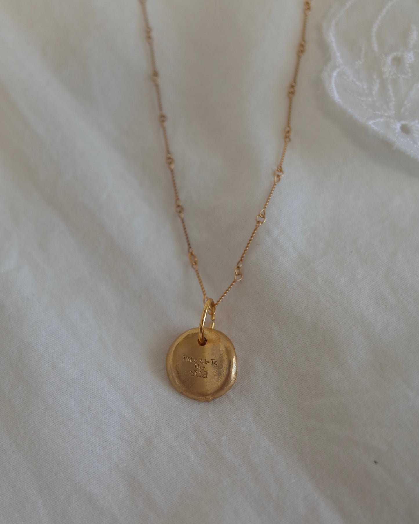Take me to the sea necklace