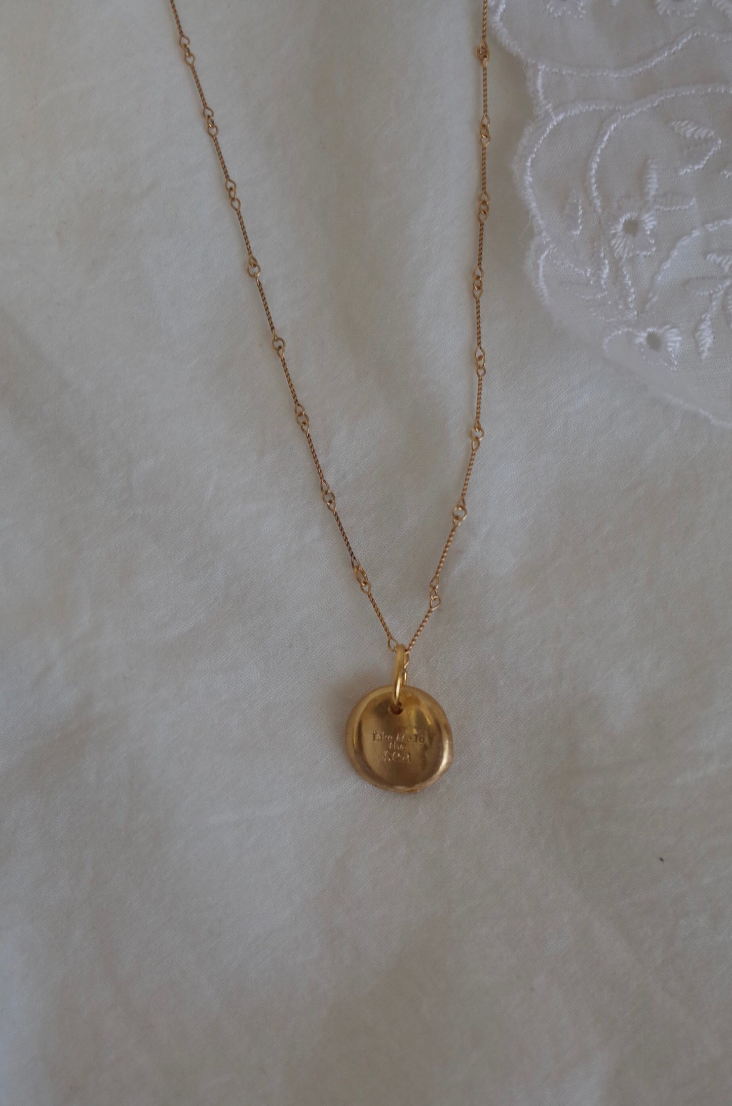 Take me to the sea necklace
