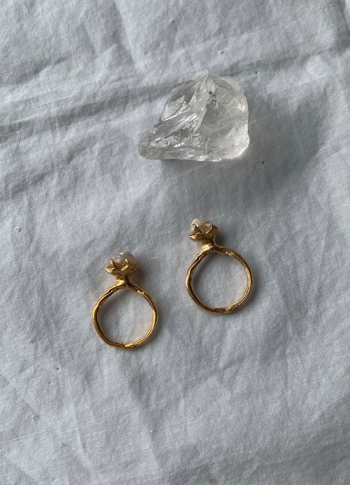 White seashell ring