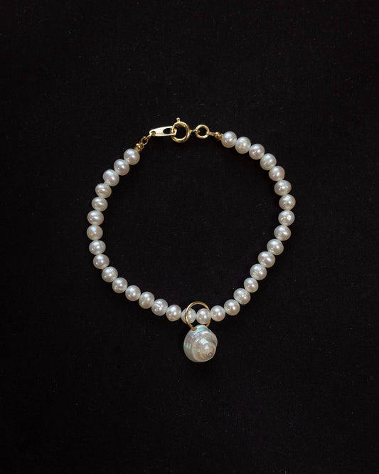 Armband aus weißem Schneckenleder