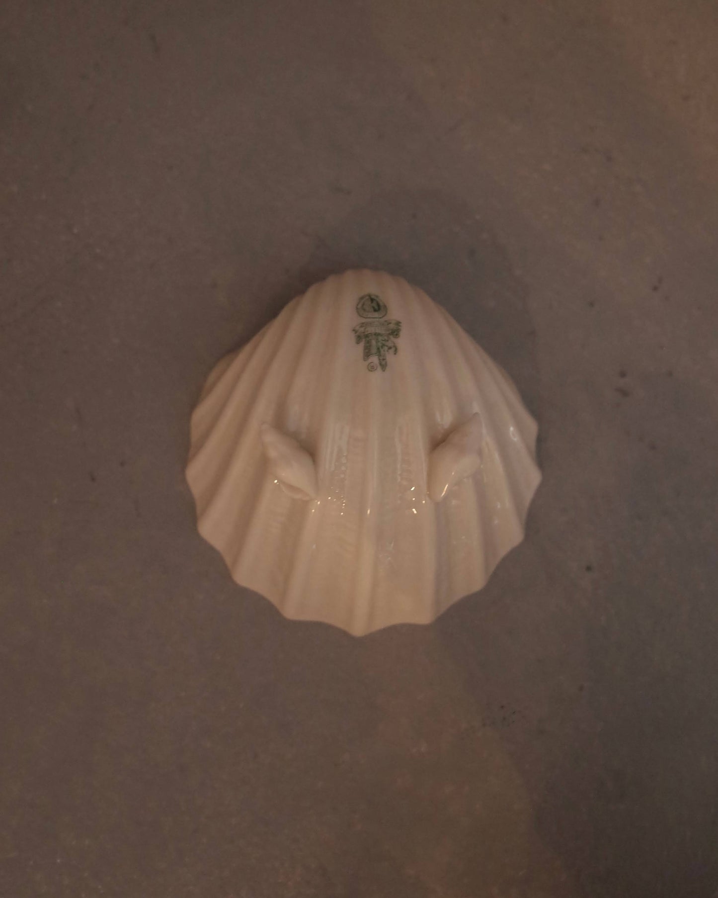 BELLEEK Seashell tray