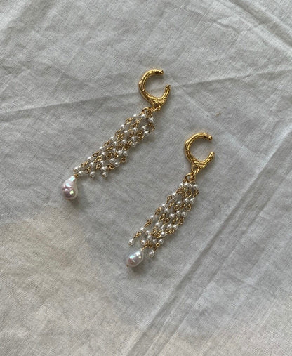 Pearl volume earcuff