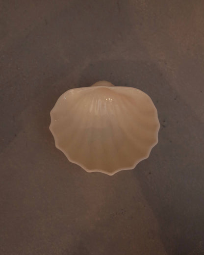 BELLEEK Seashell tray