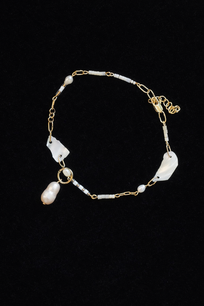 Pearl White seashell bracelet