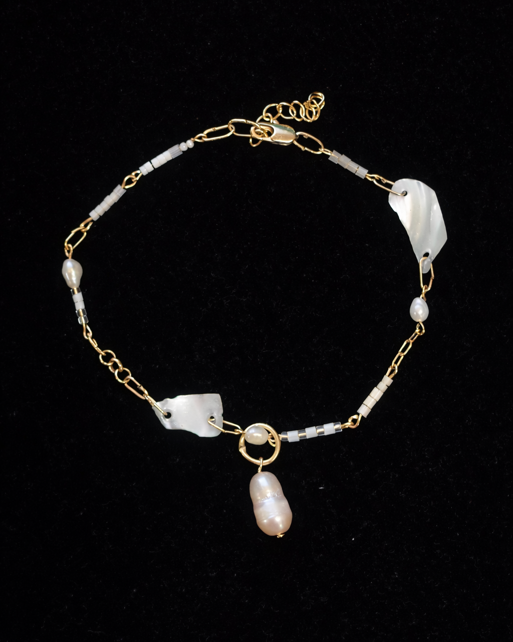 Pearl White seashell bracelet