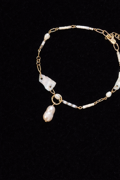 Pearl White seashell bracelet