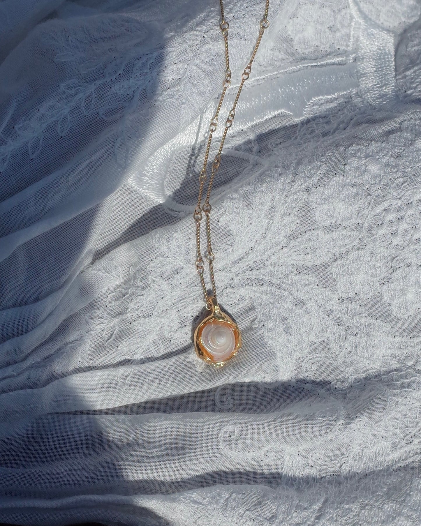 White seashell necklace 3