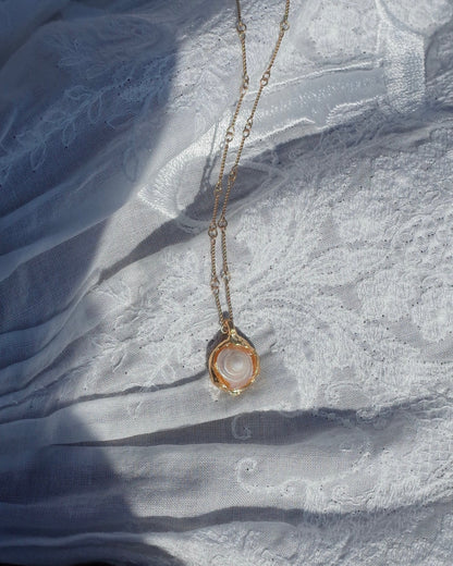 White seashell necklace 3