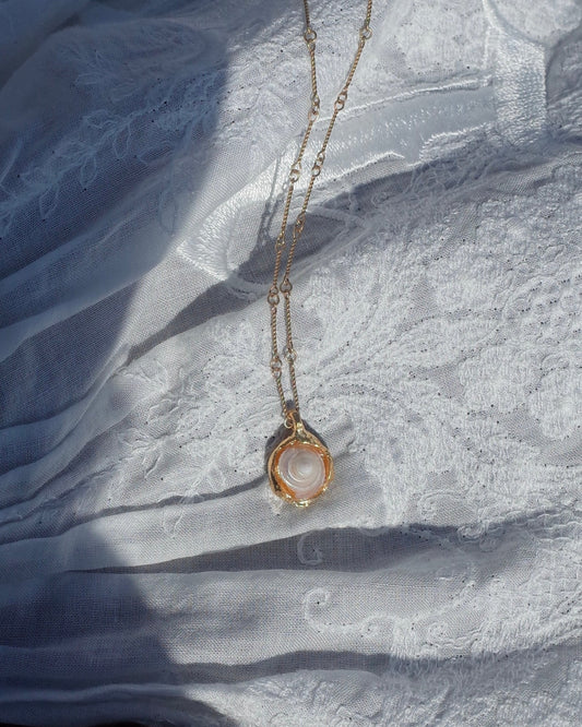 White seashell necklace 3