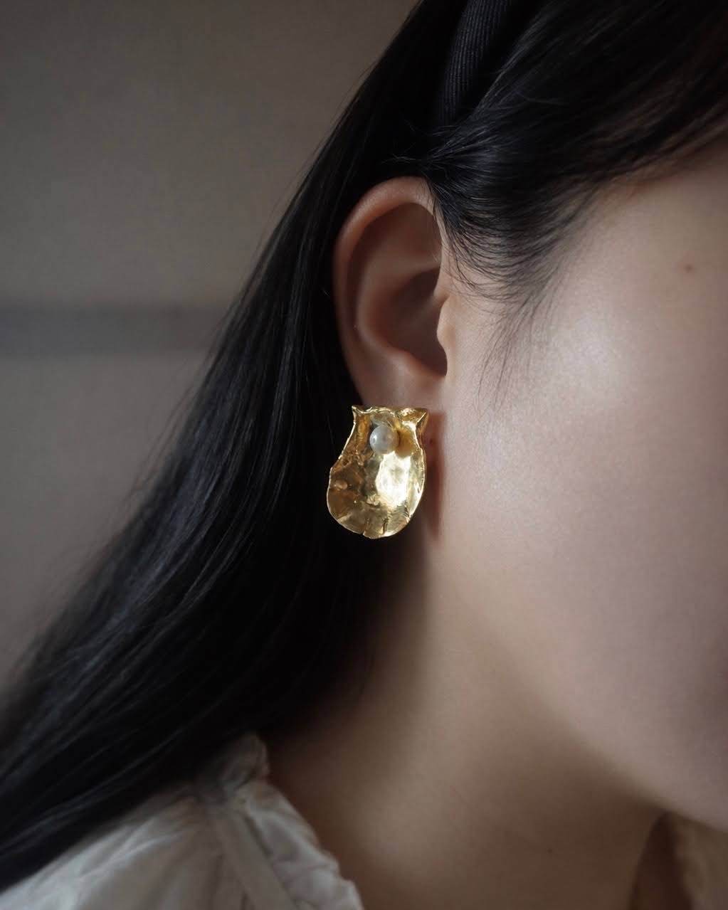 Mother of pearl Pierce